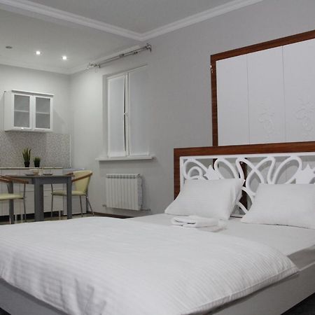 Sarai-Batu Guest House Atyrau Exterior photo