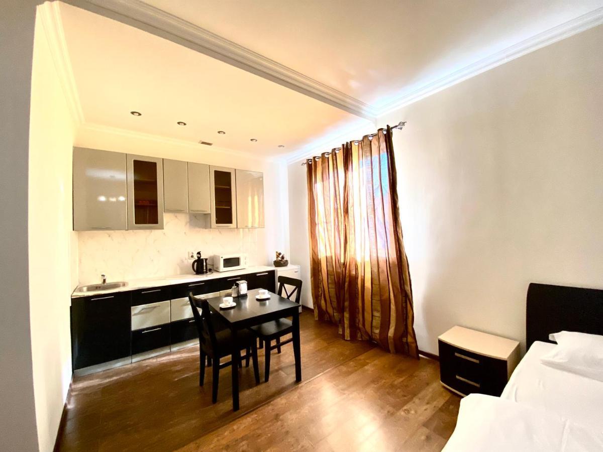 Sarai-Batu Guest House Atyrau Exterior photo
